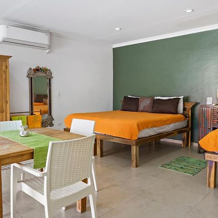 Aruba'S Bakval Suites Bagian luar foto